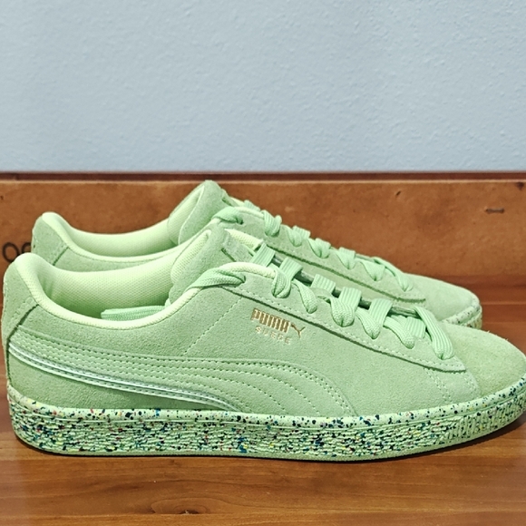 Puma Kids Suede Mono Triplex Neon Lace Up Sneakers Green - Picture 2 of 16